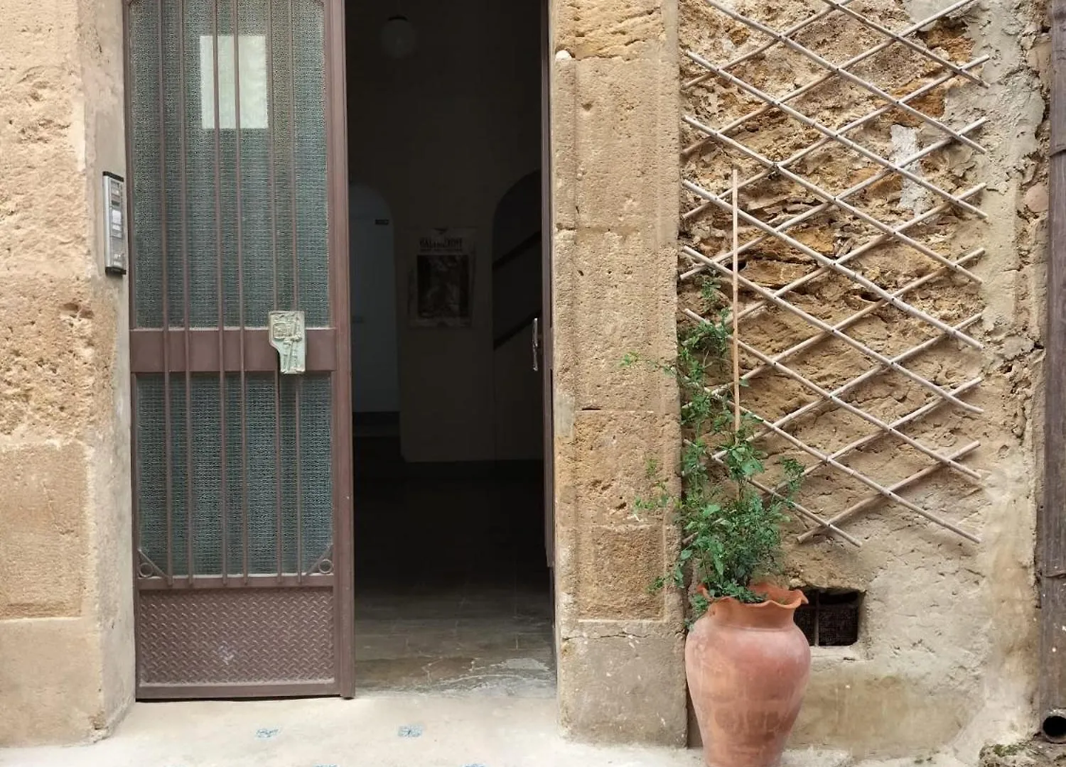Bed And Breakfast - Artemide Caltagirone Apartment