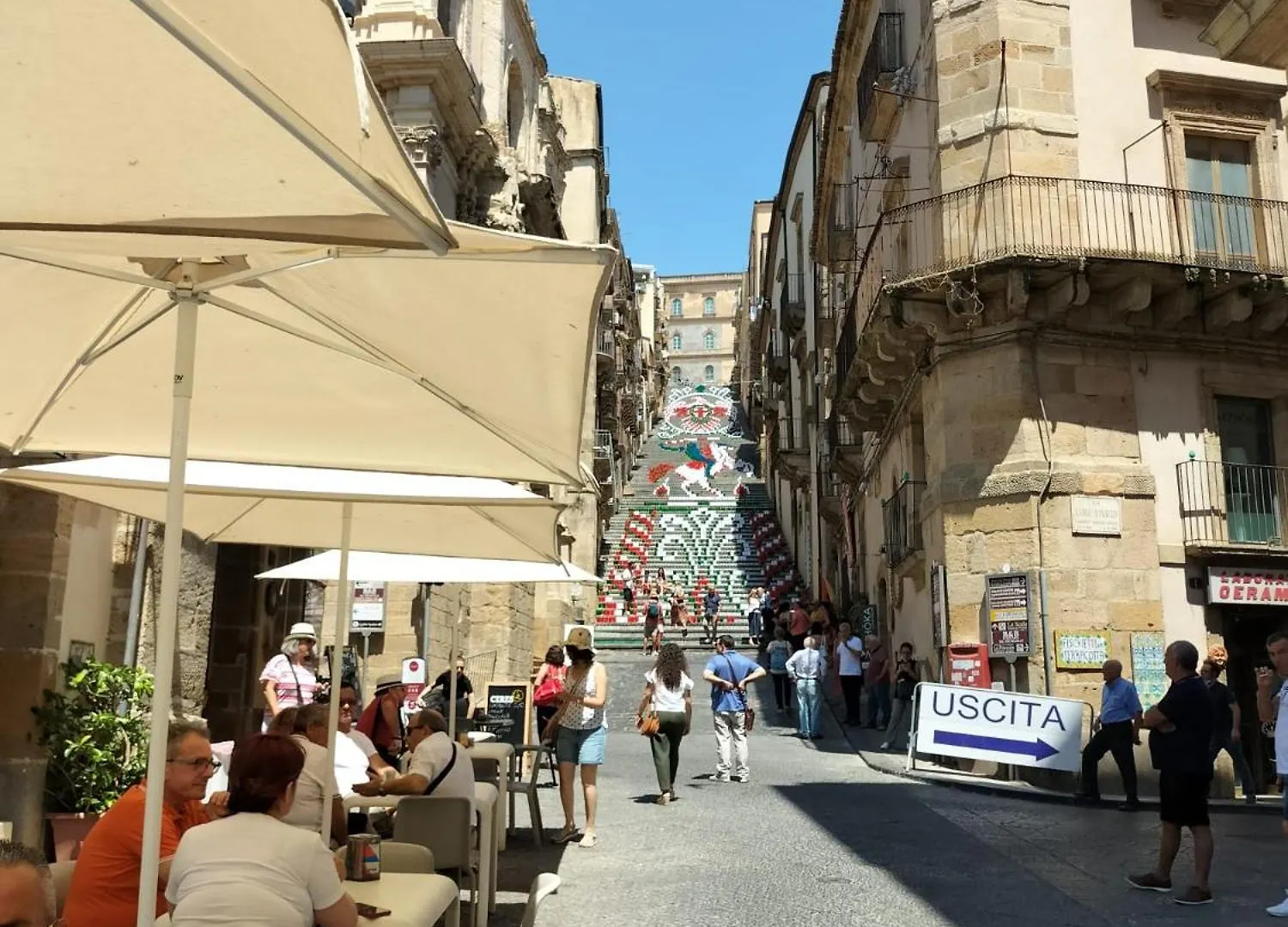 Apartment Bed And Breakfast - Artemide Caltagirone