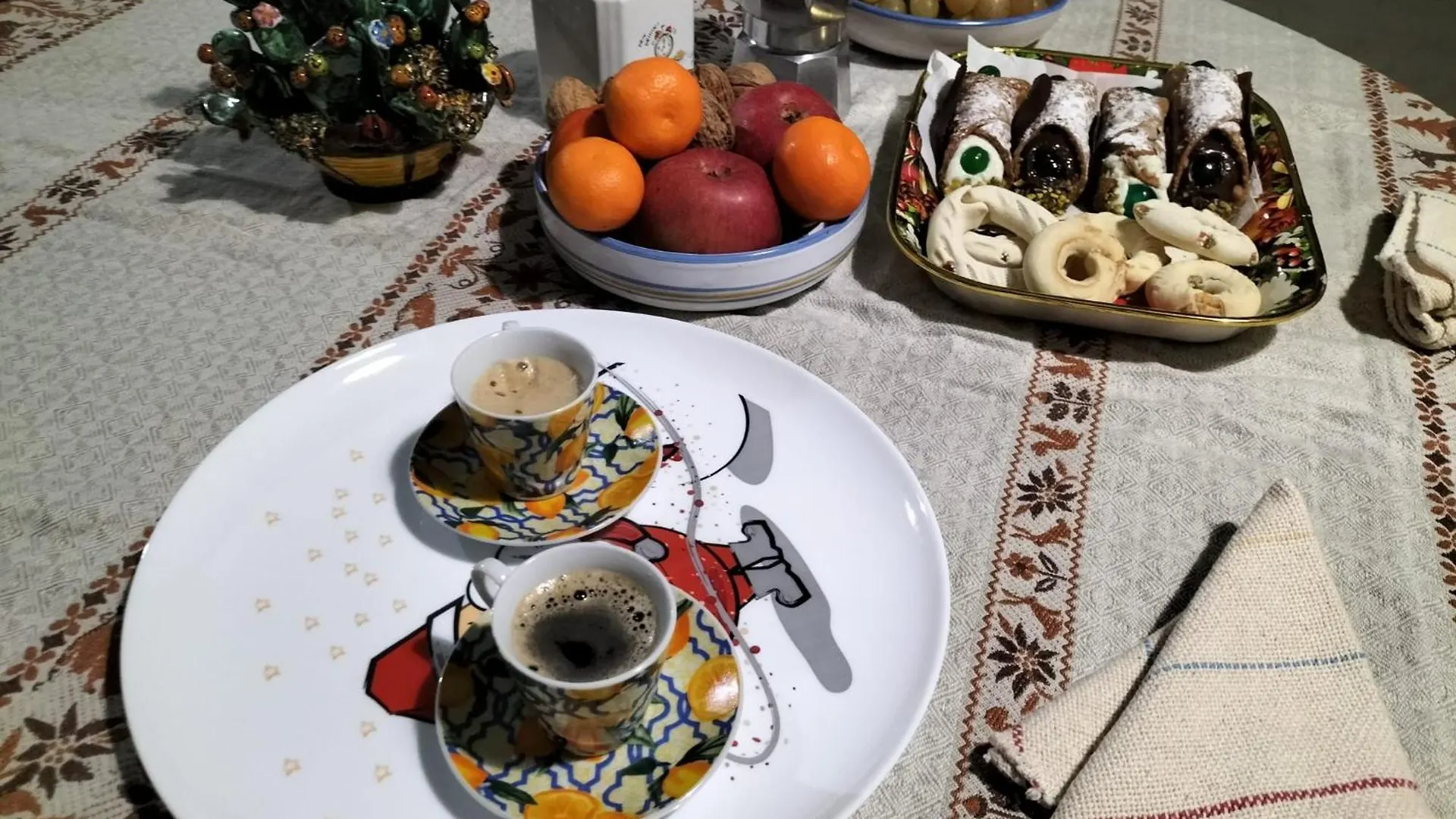 Apartment Bed And Breakfast - Artemide Caltagirone Italy